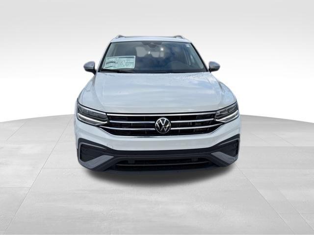 new 2024 Volkswagen Tiguan car, priced at $35,226