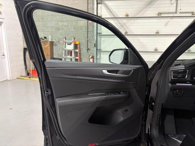 new 2026 Volkswagen Atlas Cross Sport car, priced at $50,471