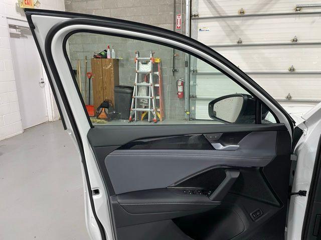 new 2025 Volkswagen Tiguan car, priced at $39,702