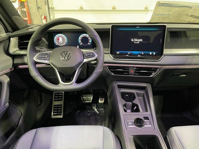 new 2025 Volkswagen Tiguan car, priced at $39,702