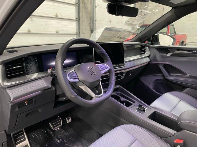 new 2025 Volkswagen Tiguan car, priced at $39,702