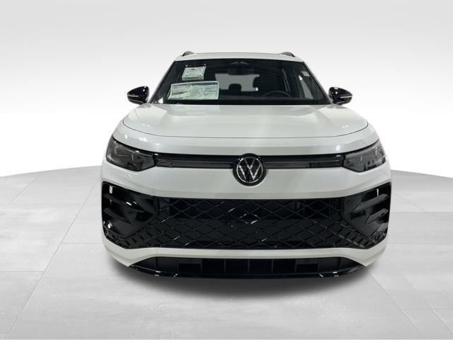 new 2025 Volkswagen Tiguan car, priced at $39,702