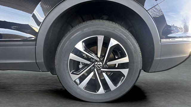 new 2024 Volkswagen Tiguan car, priced at $31,781