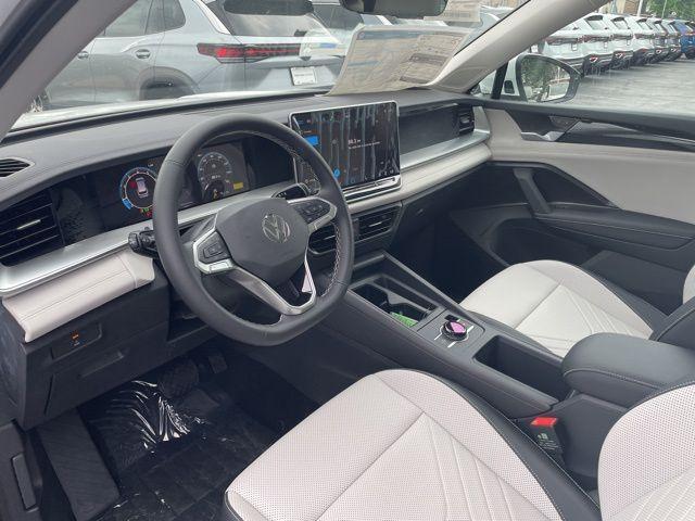 new 2025 Volkswagen Tiguan car, priced at $37,199