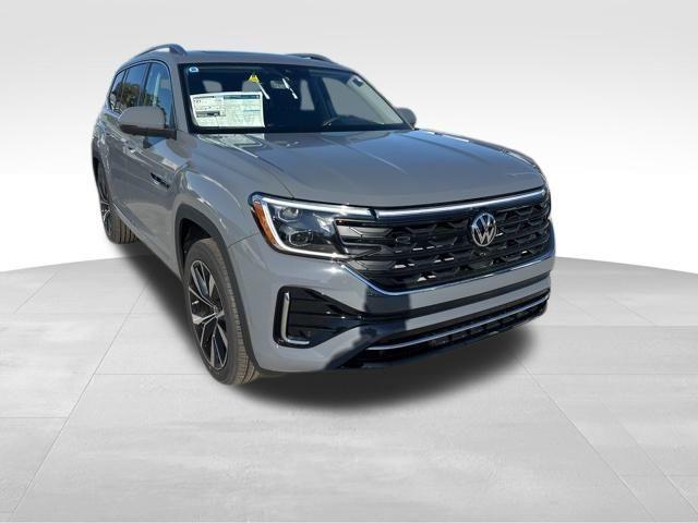 new 2025 Volkswagen Atlas car, priced at $55,361