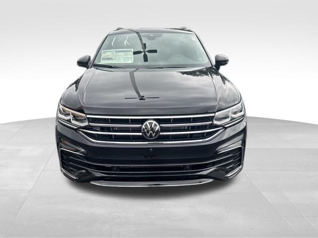 new 2024 Volkswagen Tiguan car, priced at $40,391