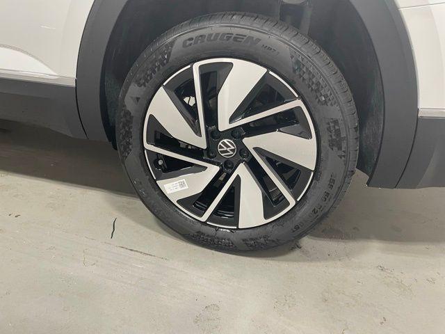 new 2026 Volkswagen Atlas car, priced at $51,693