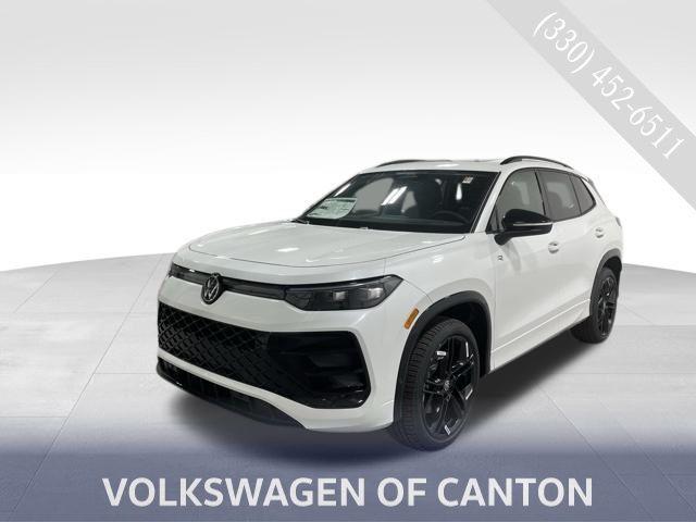 new 2025 Volkswagen Tiguan car, priced at $39,702