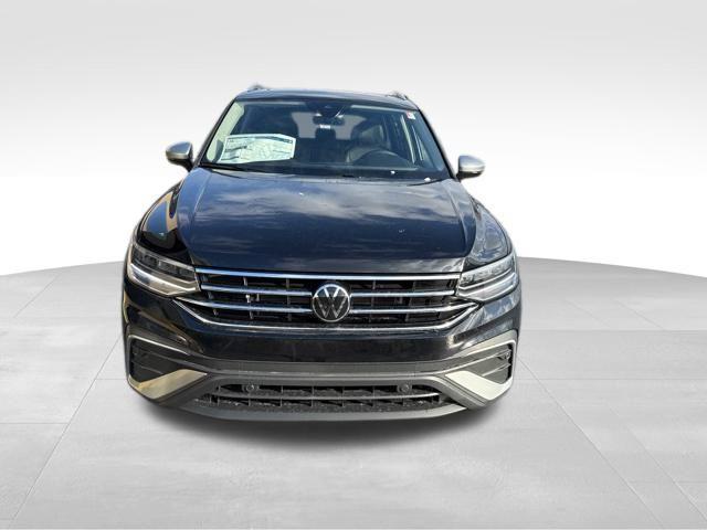 new 2024 Volkswagen Tiguan car, priced at $33,261