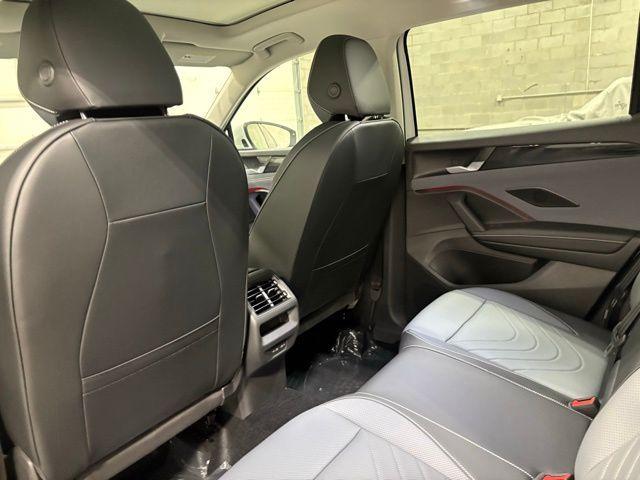 new 2025 Volkswagen Tiguan car, priced at $36,351