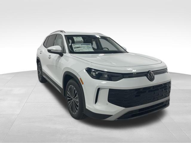 new 2026 Volkswagen Tiguan car, priced at $32,681