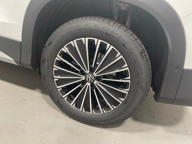new 2026 Volkswagen Tiguan car, priced at $32,681