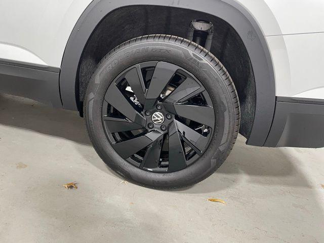 new 2026 Volkswagen Atlas car, priced at $48,870