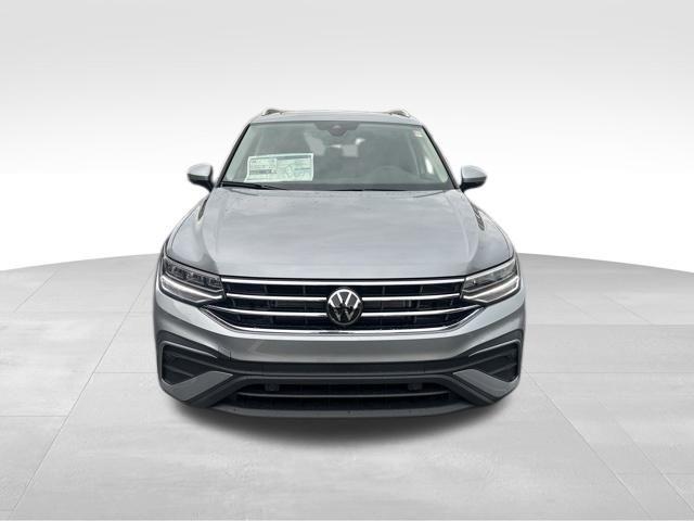 new 2024 Volkswagen Tiguan car, priced at $35,701