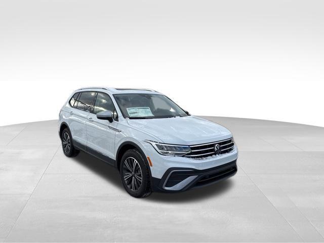 new 2024 Volkswagen Tiguan car, priced at $35,051