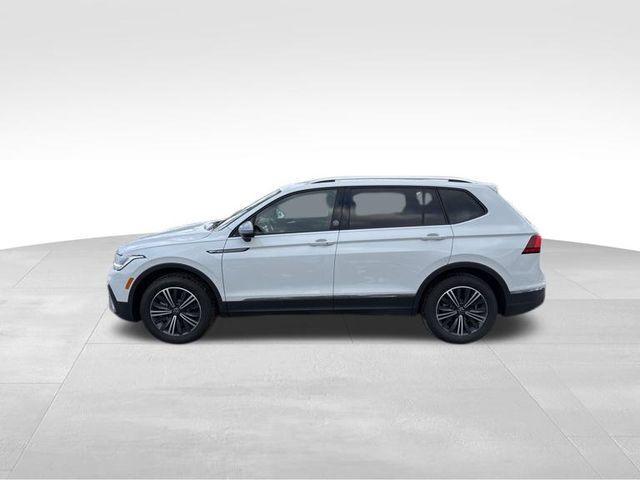 new 2024 Volkswagen Tiguan car, priced at $35,051