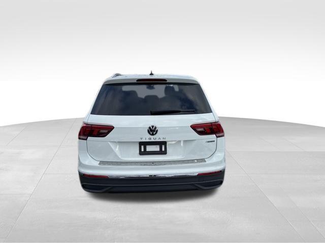 new 2024 Volkswagen Tiguan car, priced at $35,051