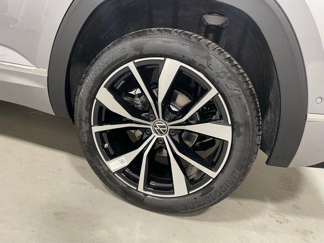 new 2026 Volkswagen Atlas Cross Sport car, priced at $55,238