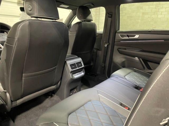 new 2026 Volkswagen Atlas Cross Sport car, priced at $55,238