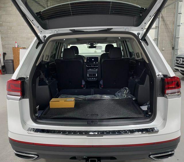 new 2026 Volkswagen Atlas car, priced at $50,673