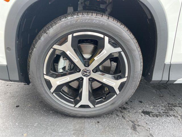 new 2025 Volkswagen Tiguan car, priced at $35,871