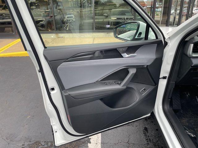 new 2025 Volkswagen Tiguan car, priced at $35,871