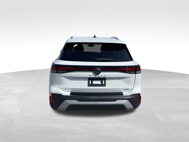 new 2025 Volkswagen Tiguan car, priced at $36,699