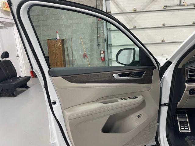 new 2026 Volkswagen Atlas car, priced at $57,398