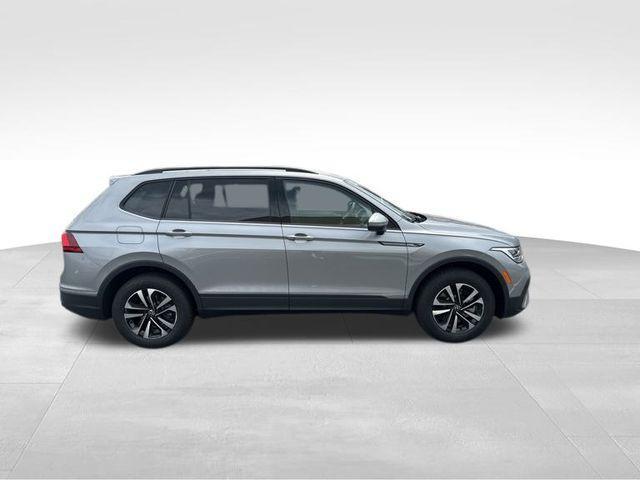 new 2024 Volkswagen Tiguan car, priced at $32,756