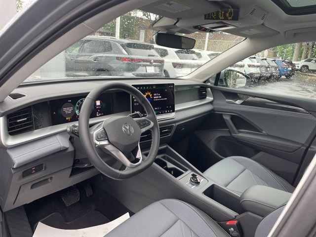 new 2025 Volkswagen Tiguan car, priced at $36,621