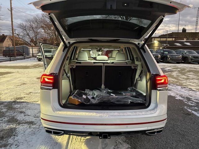 new 2025 Volkswagen Atlas car, priced at $55,591