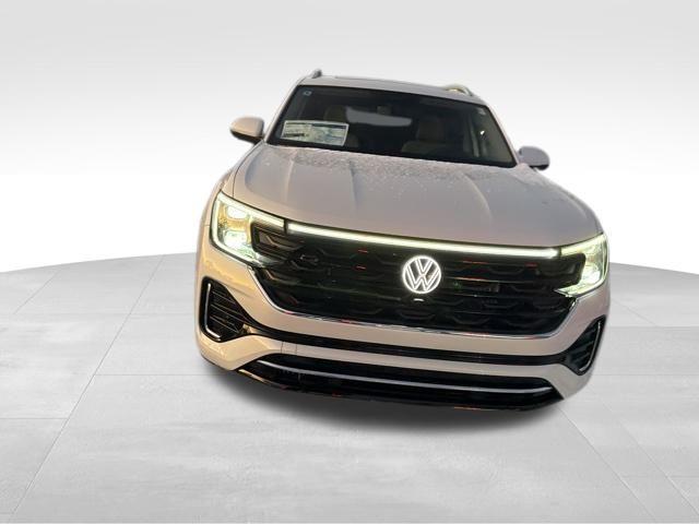 new 2025 Volkswagen Atlas car, priced at $55,591