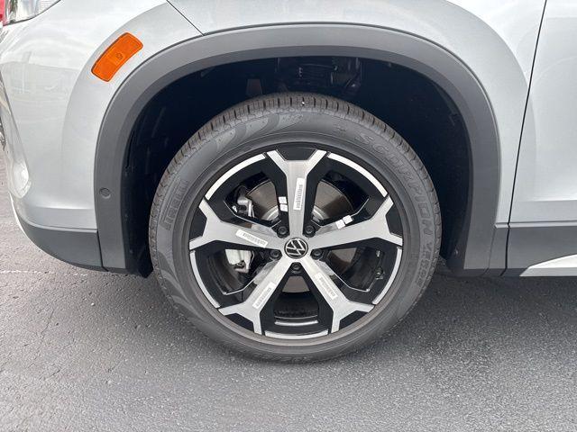 new 2025 Volkswagen Tiguan car, priced at $36,621
