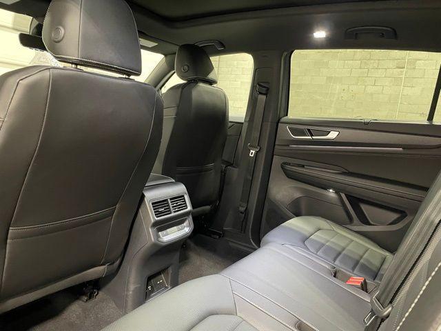 new 2026 Volkswagen Atlas Cross Sport car, priced at $52,522