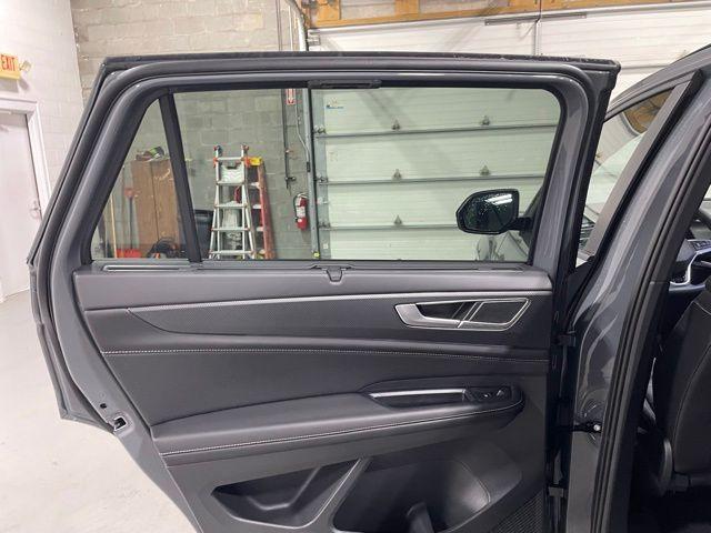 new 2026 Volkswagen Atlas Cross Sport car, priced at $52,522