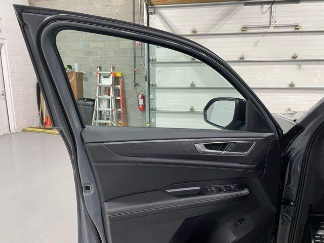 new 2026 Volkswagen Atlas Cross Sport car, priced at $52,522