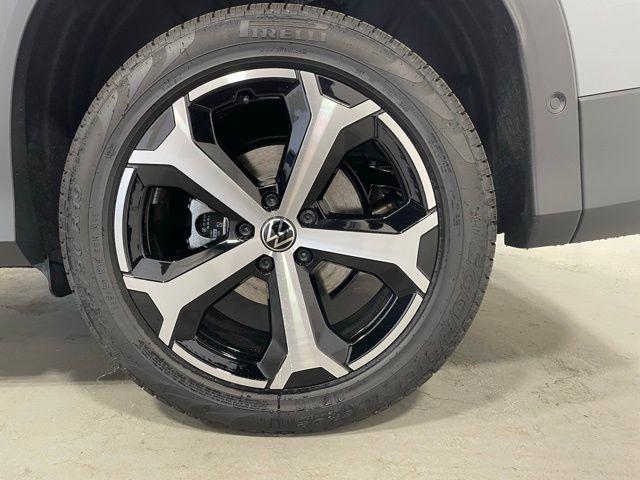 new 2025 Volkswagen Tiguan car, priced at $37,287