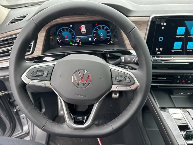 new 2024 Volkswagen Atlas car, priced at $54,621