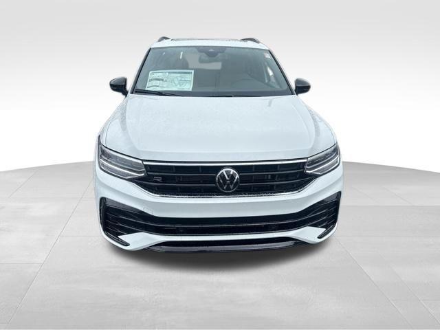 new 2024 Volkswagen Tiguan car, priced at $37,831