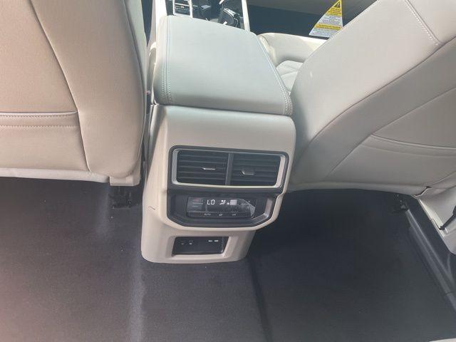 new 2025 Volkswagen Atlas car, priced at $46,720