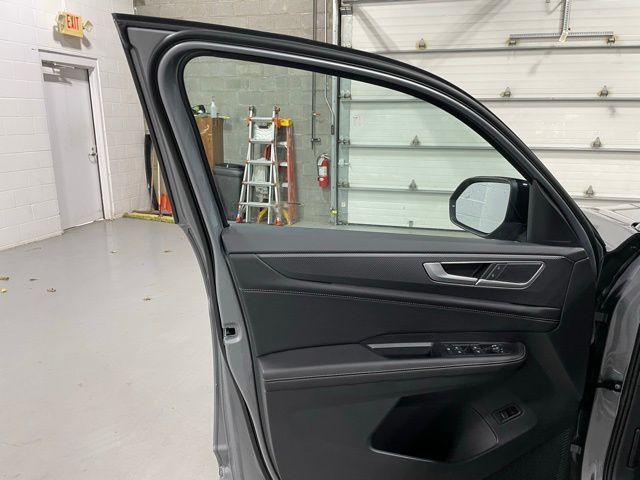 new 2026 Volkswagen Atlas Cross Sport car, priced at $52,067