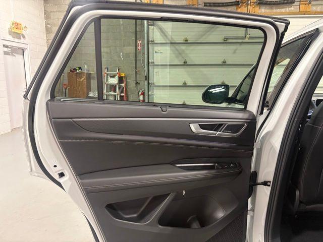 new 2026 Volkswagen Atlas Cross Sport car, priced at $55,693