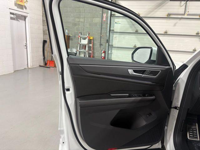 new 2026 Volkswagen Atlas Cross Sport car, priced at $55,693