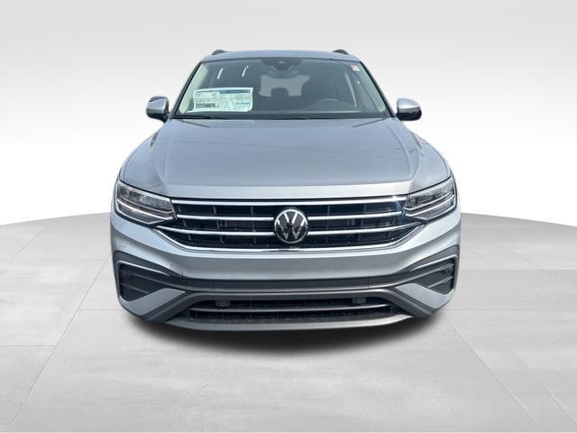 new 2024 Volkswagen Tiguan car, priced at $30,291