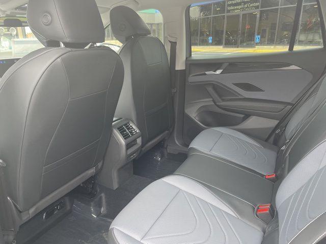new 2025 Volkswagen Tiguan car, priced at $33,205