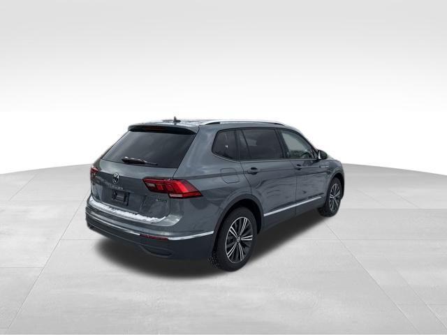 new 2024 Volkswagen Tiguan car, priced at $35,226