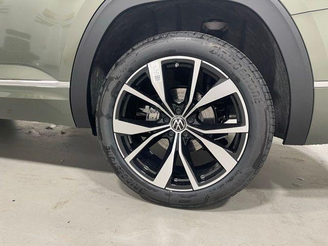 new 2026 Volkswagen Atlas car, priced at $56,312