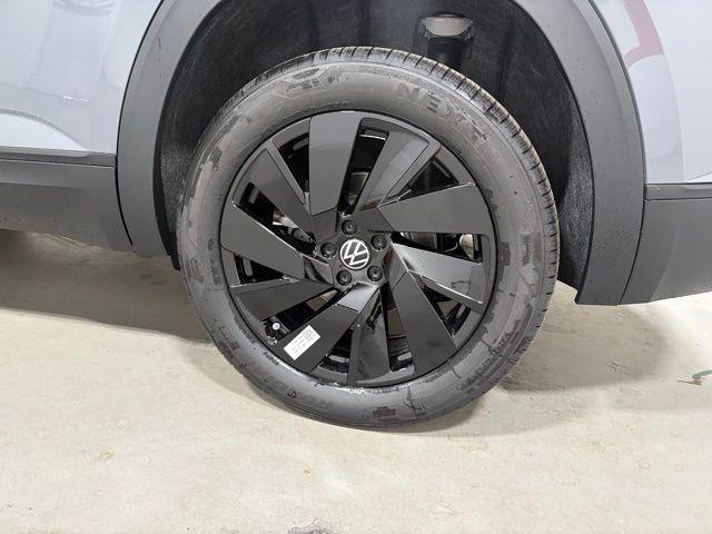 new 2026 Volkswagen Atlas Cross Sport car, priced at $48,731