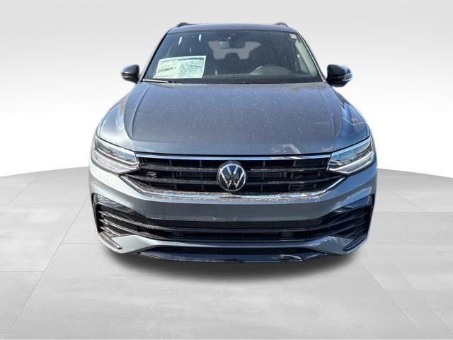 new 2024 Volkswagen Tiguan car, priced at $37,674