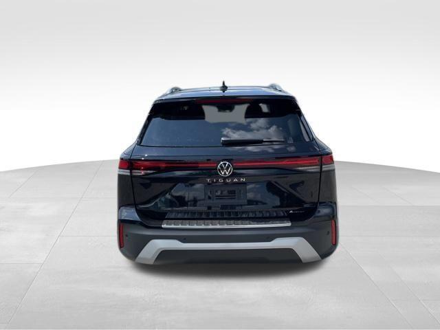 new 2025 Volkswagen Tiguan car, priced at $32,684